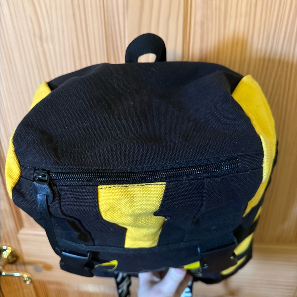 Pikachu Gamefreak Backpack - Picture 6 of 8